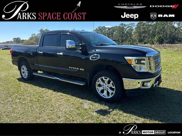 2017 Nissan Titan XD SL RWD photo