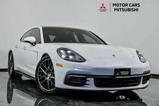 2017 Porsche Panamera 4S AWD photo