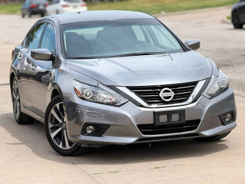2017 Nissan Altima 2.5 SR FWD photo