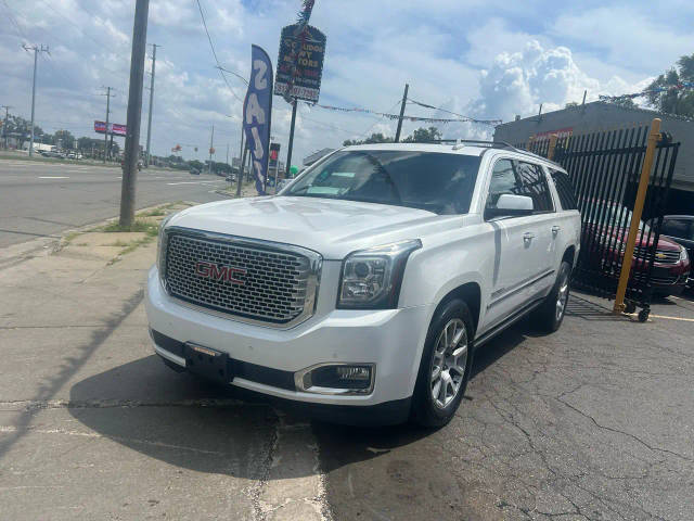 2017 GMC Yukon XL Denali 4WD photo