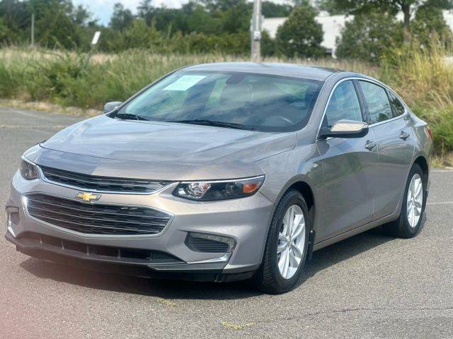 2017 Chevrolet Malibu LT FWD photo