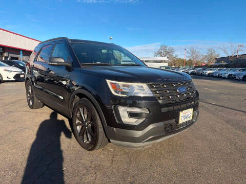 2017 Ford Explorer XLT FWD photo