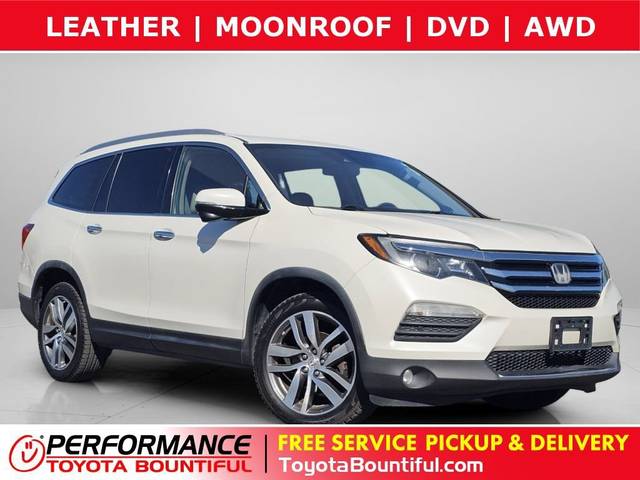 2017 Honda Pilot Touring AWD photo