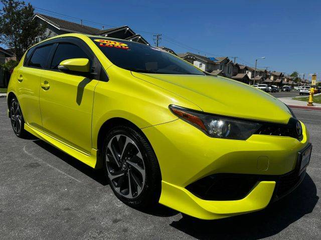 2017 Toyota Corolla iM FWD photo
