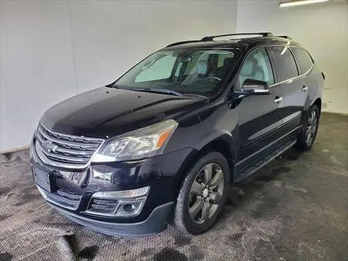 2017 Chevrolet Traverse LT FWD photo