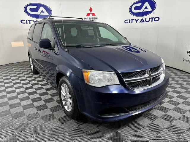 2016 Dodge Grand Caravan SXT FWD photo