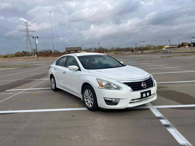 2015 Nissan Altima 2.5 S FWD photo