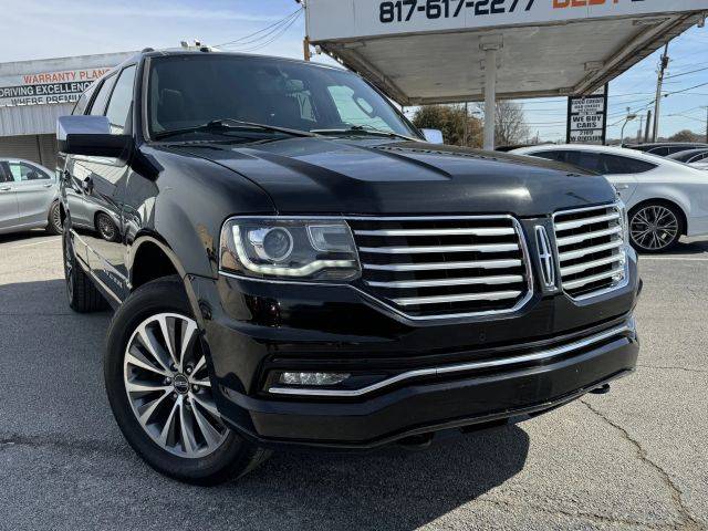 2016 Lincoln Navigator Select RWD photo
