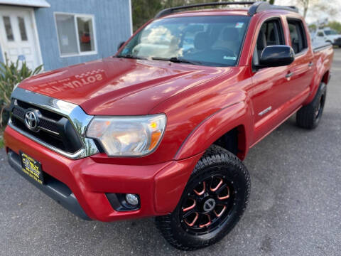 2015 Toyota Tacoma  4WD photo