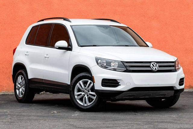 2017 Volkswagen Tiguan S FWD photo