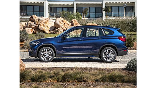 2017 BMW X1 xDrive28i AWD photo