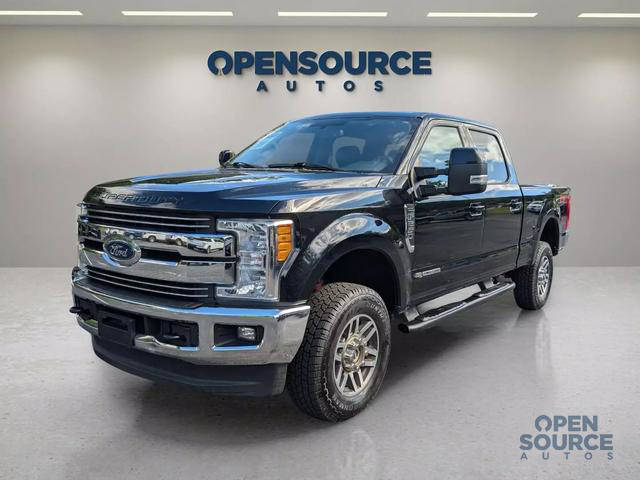 2017 Ford F-250 Super Duty Lariat 4WD photo