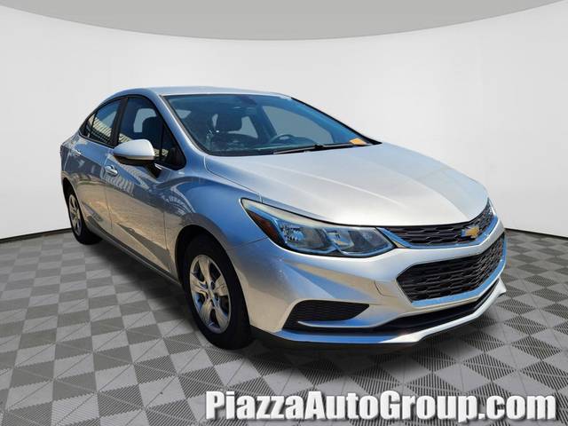2017 Chevrolet Cruze LS FWD photo