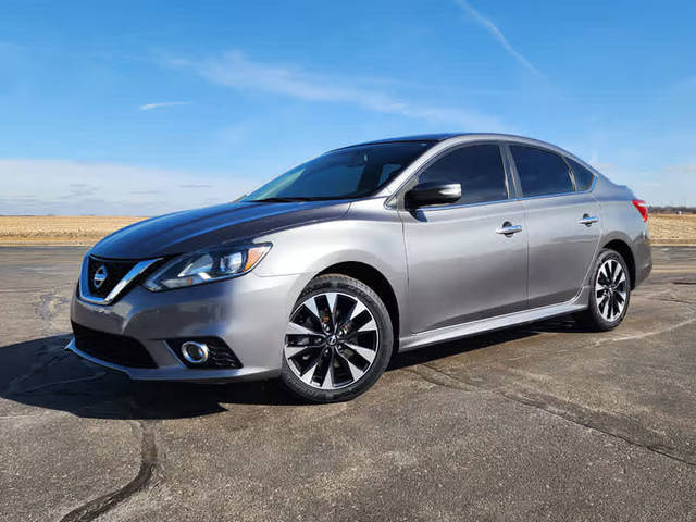 2017 Nissan Sentra SR Turbo FWD photo