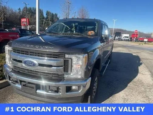2017 Ford F-350 Super Duty XLT 4WD photo