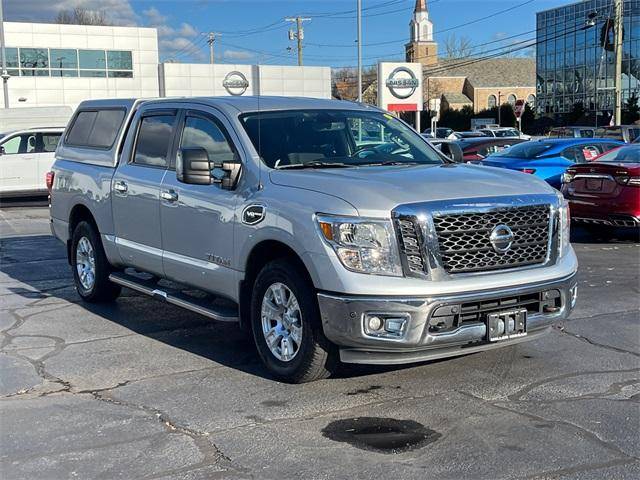2017 Nissan Titan SV 4WD photo