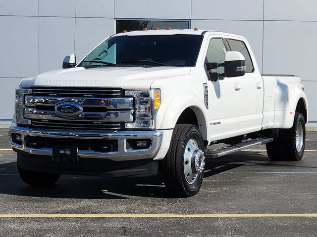 2017 Ford F-450 Super Duty Lariat 4WD photo