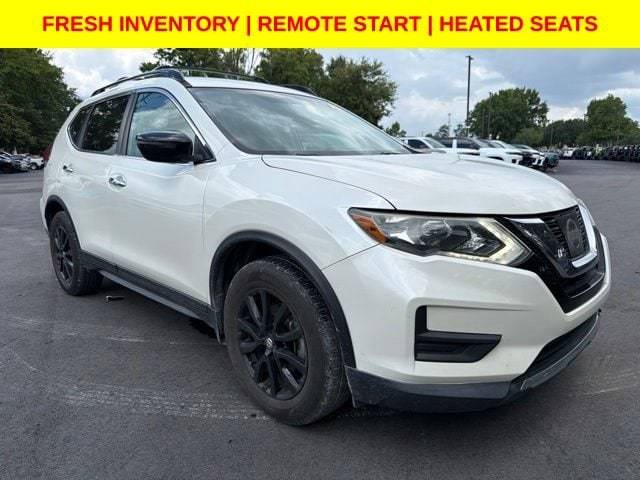 2017 Nissan Rogue SV FWD photo