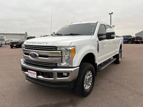 2017 Ford F-250 Super Duty Lariat 4WD photo