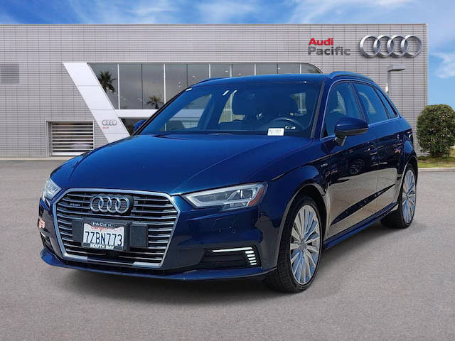2017 Audi A3 e-tron Premium Plus FWD photo