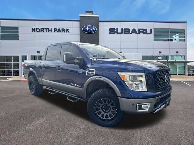 2017 Nissan Titan PRO-4X 4WD photo