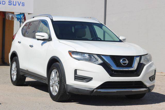 2017 Nissan Rogue SV FWD photo