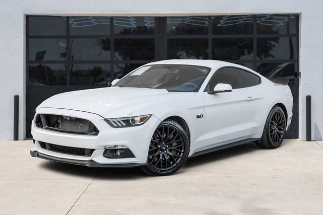 2017 Ford Mustang GT Premium RWD photo