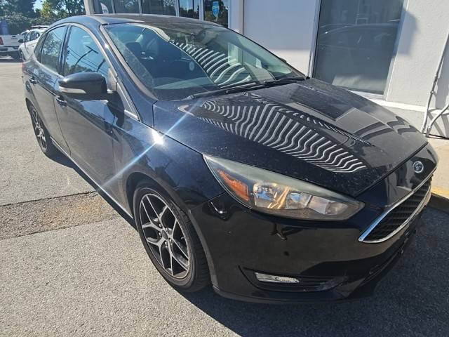 2017 Ford Focus SEL FWD photo