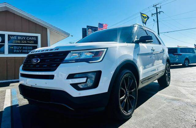 2017 Ford Explorer XLT 4WD photo