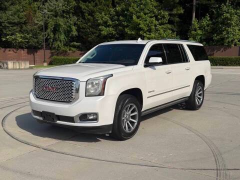 2017 GMC Yukon XL Denali RWD photo