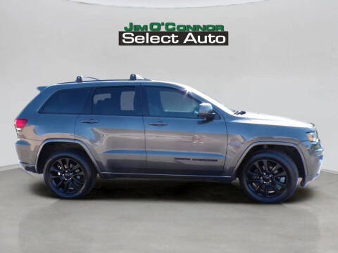 2017 Jeep Grand Cherokee Altitude 4WD photo