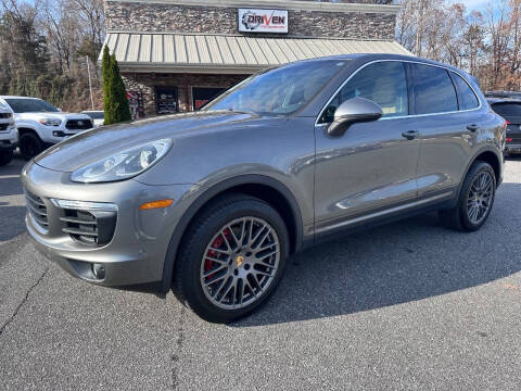 2017 Porsche Cayenne AWD photo