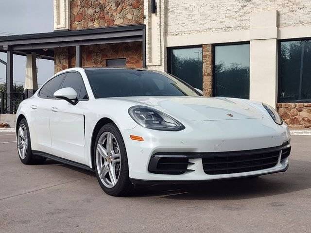 2017 Porsche Panamera 4 AWD photo