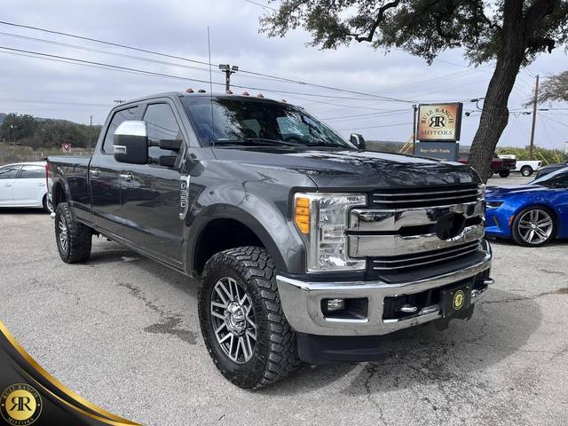 2017 Ford F-350 Super Duty Lariat 4WD photo