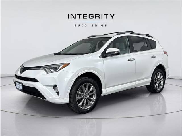 2017 Toyota RAV4 Platinum FWD photo