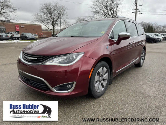 2017 Chrysler Pacifica Minivan Hybrid Platinum FWD photo