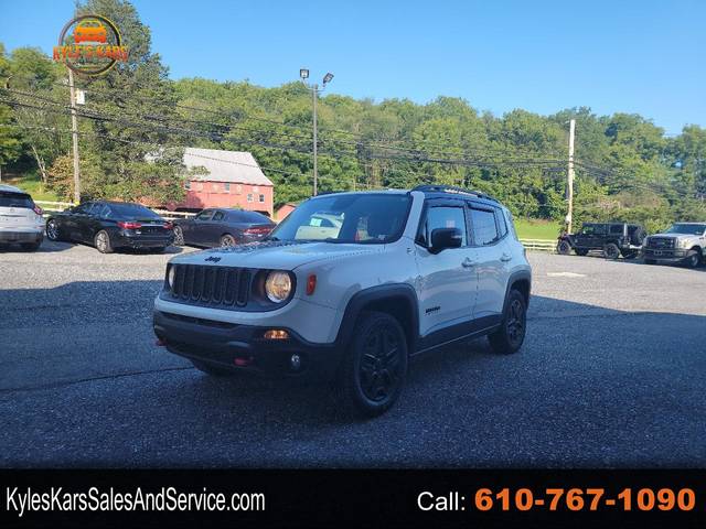 2017 Jeep Renegade Deserthawk 4WD photo