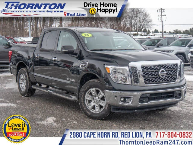 2017 Nissan Titan SV 4WD photo
