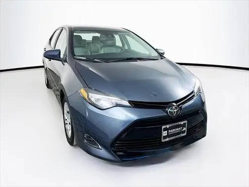 2017 Toyota Corolla LE FWD photo