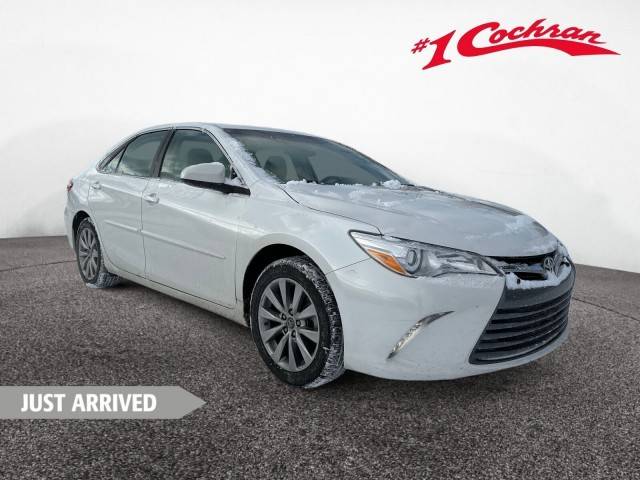 2017 Toyota Camry XLE FWD photo