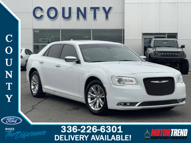 2016 Chrysler 300 300C RWD photo