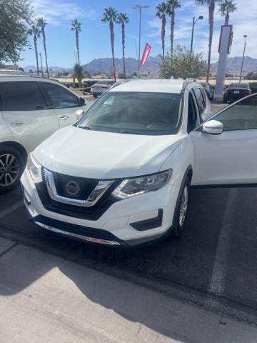 2017 Nissan Rogue SV FWD photo