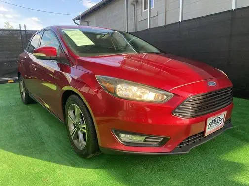 2017 Ford Focus SE FWD photo