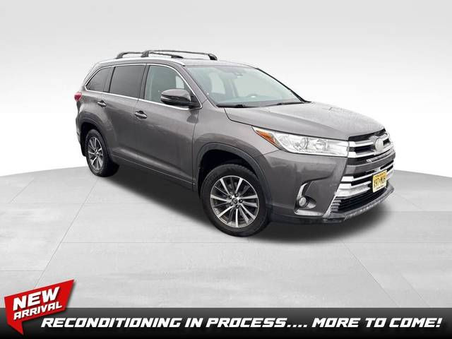 2017 Toyota Highlander XLE AWD photo