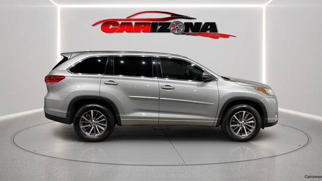 2017 Toyota Highlander XLE FWD photo