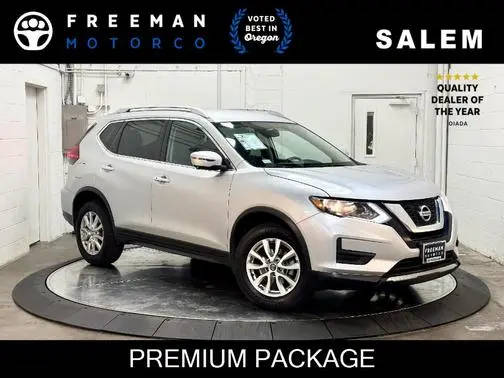 2017 Nissan Rogue SV AWD photo