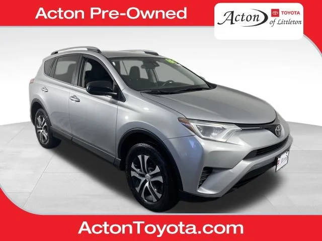 2017 Toyota RAV4 LE FWD photo