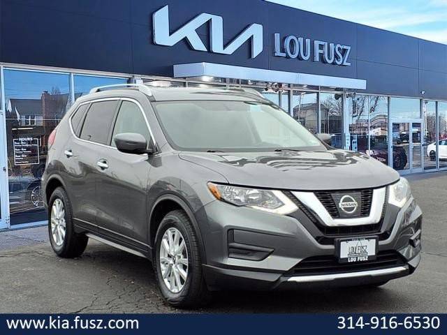 2017 Nissan Rogue SV FWD photo