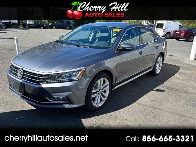 2017 Volkswagen Passat 1.8T SEL Premium FWD photo