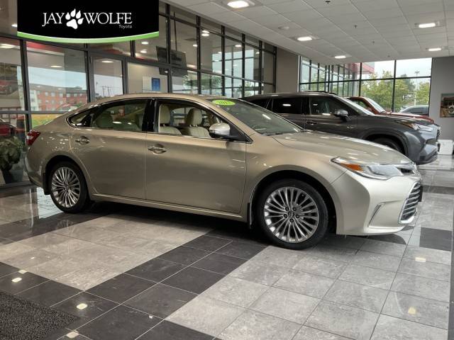 2017 Toyota Avalon Limited FWD photo